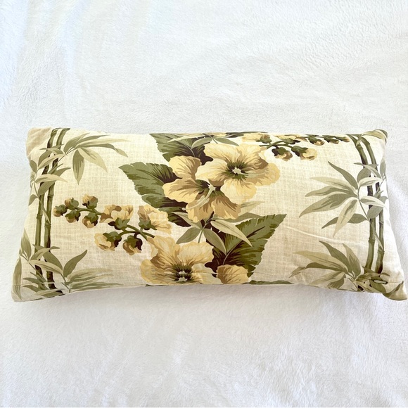 Tommy Bahama throw cushion - Picture 4 of 7